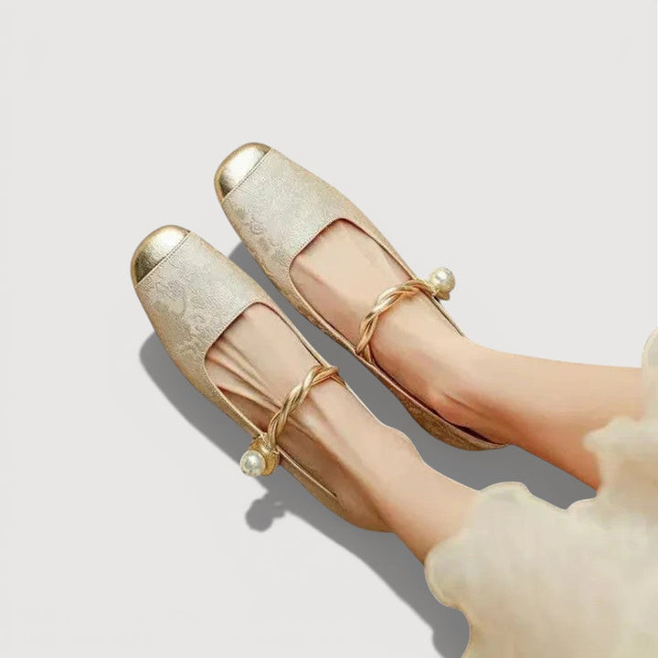 KRYSTAL– VINTAGE LOW-HEELS